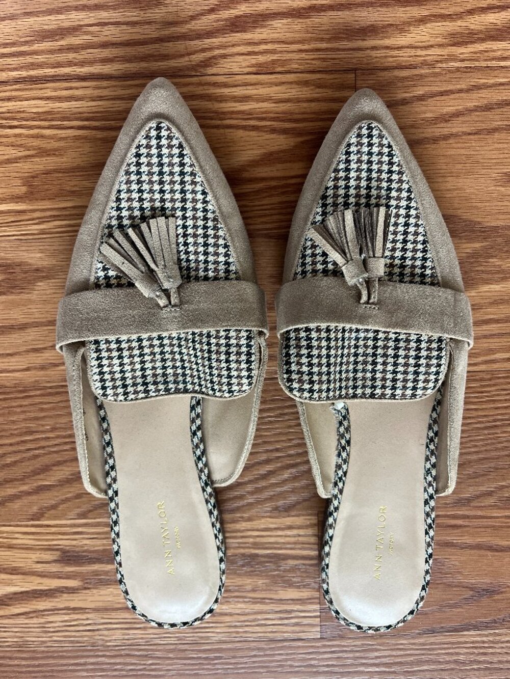 Ann Taylor Factory Tan and Black Pointed-Toe Shoes with Tassel Details